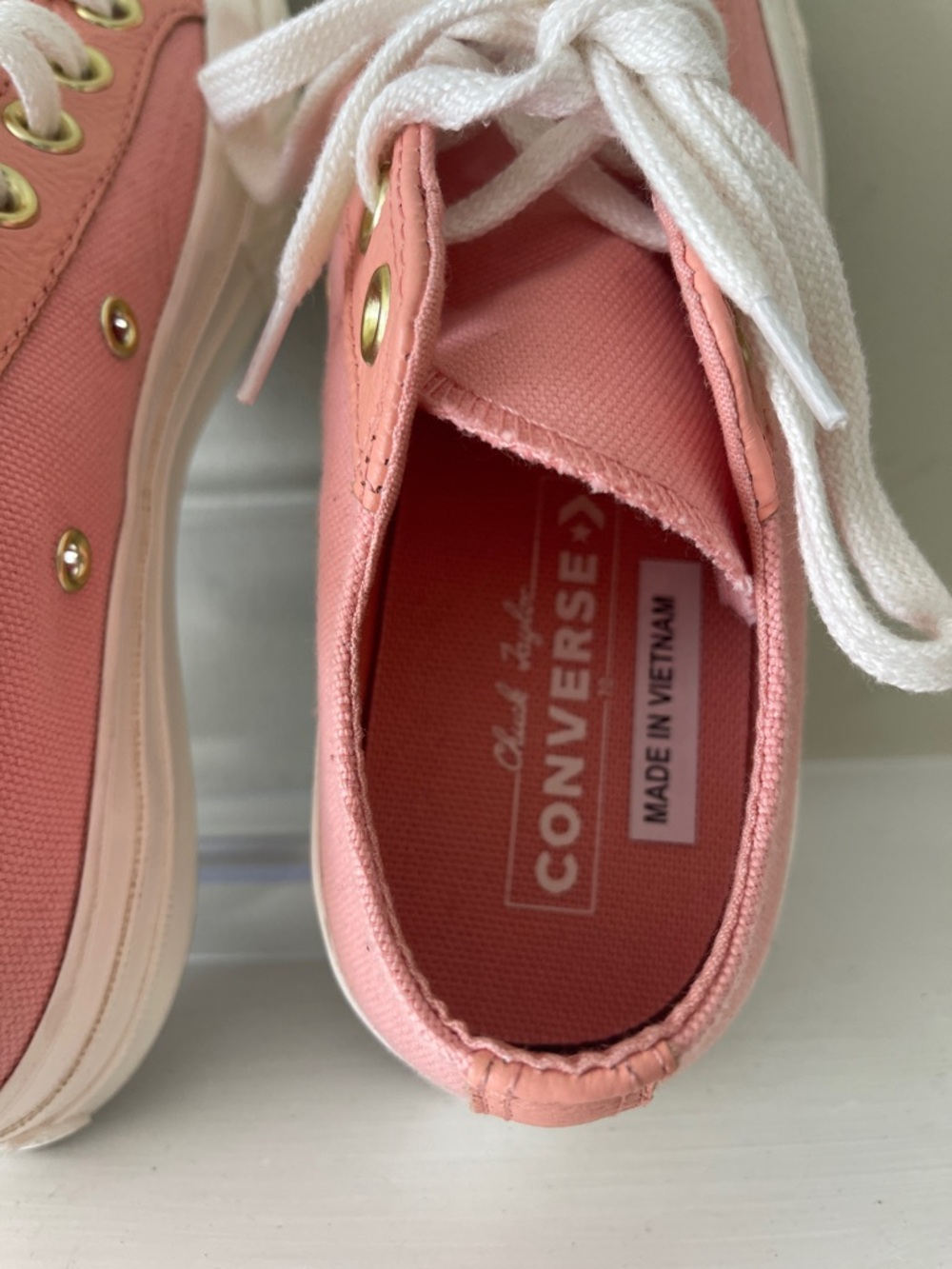 Converse Pink Canvas Low-Top Sneakers with White Soles NWOT SIZE W6.5, M 4.5 - Picture 7 of 8